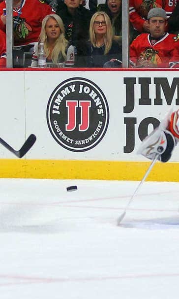 Gibson leads Ducks past Blackhawks 1-0
